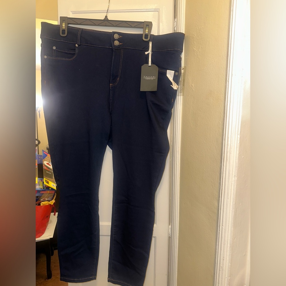 New Plus Size Tahari Dark Wash Stretch Double Button Charlotte Skinny Jeans 24W